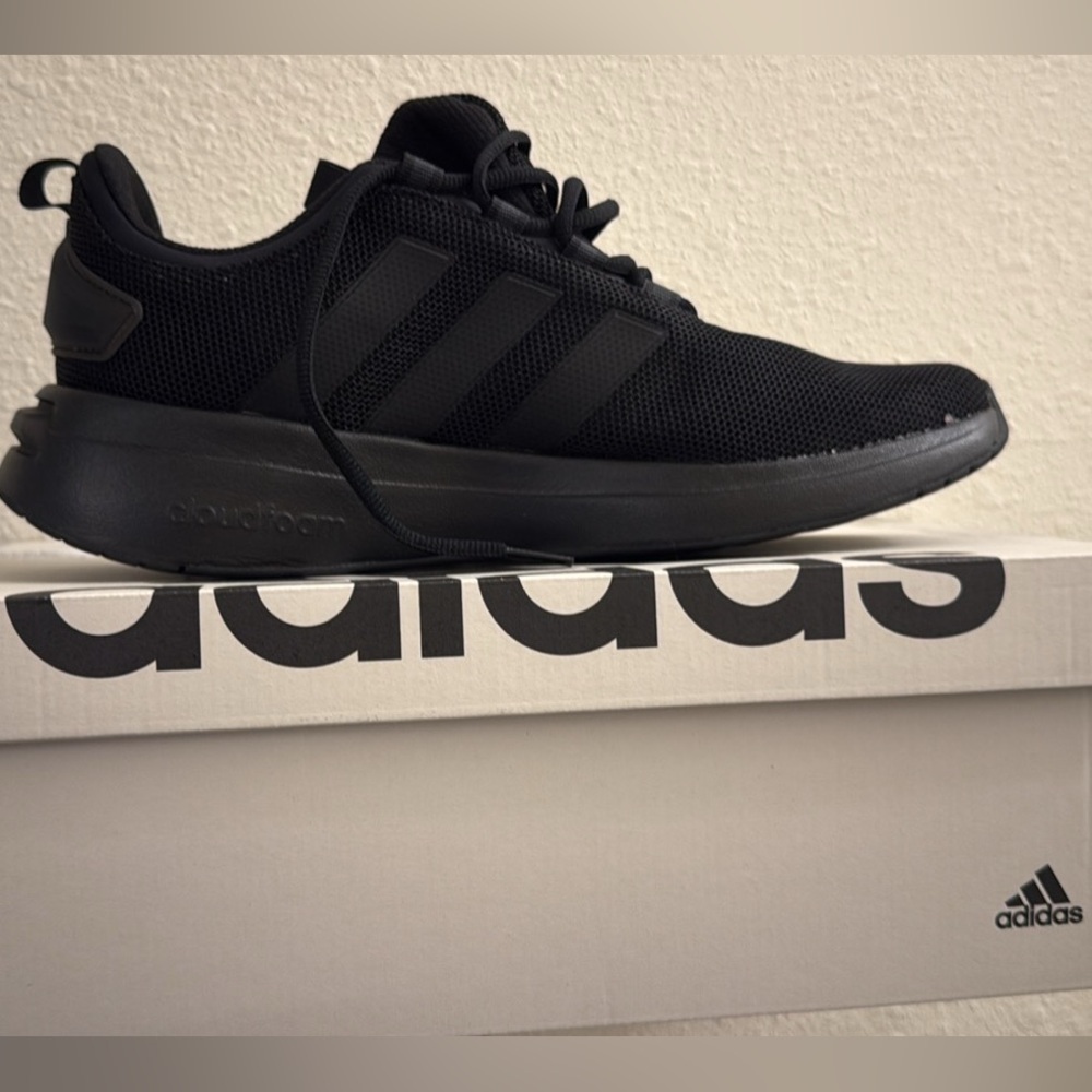 Adidas Tr23 size 10.5